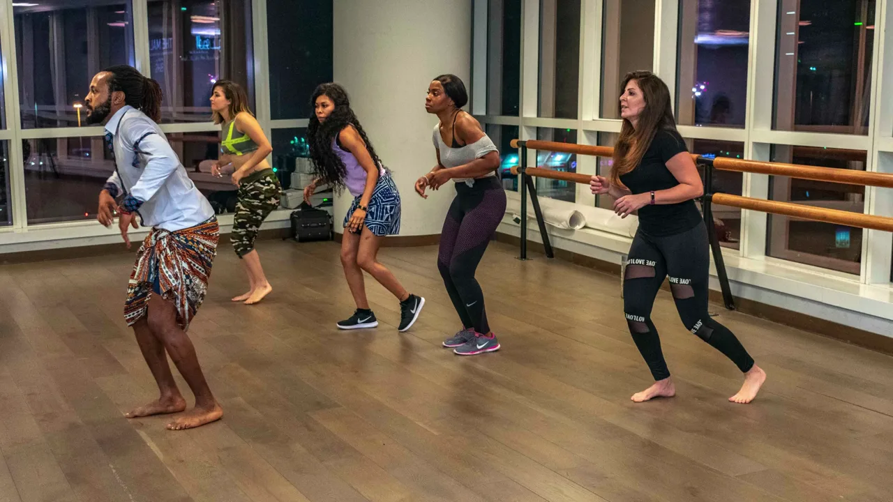 A group dance fitness class